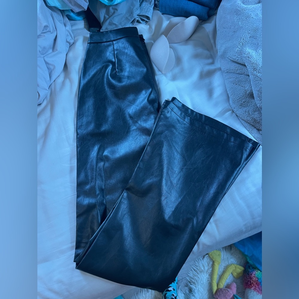 Super cute leather pants